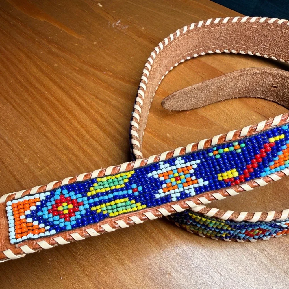 Vintage Beaded Western Floral Embossed Leather Belt Size 30 Whipstitch Buckle